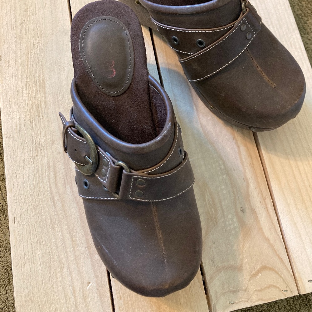 Bongo clogs